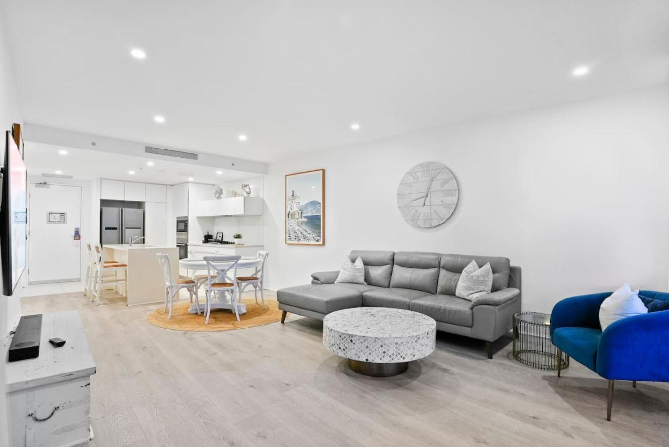 Apartment Oracle Tower 2 Luxury 33rd Flr Ocean Views Gold Coast