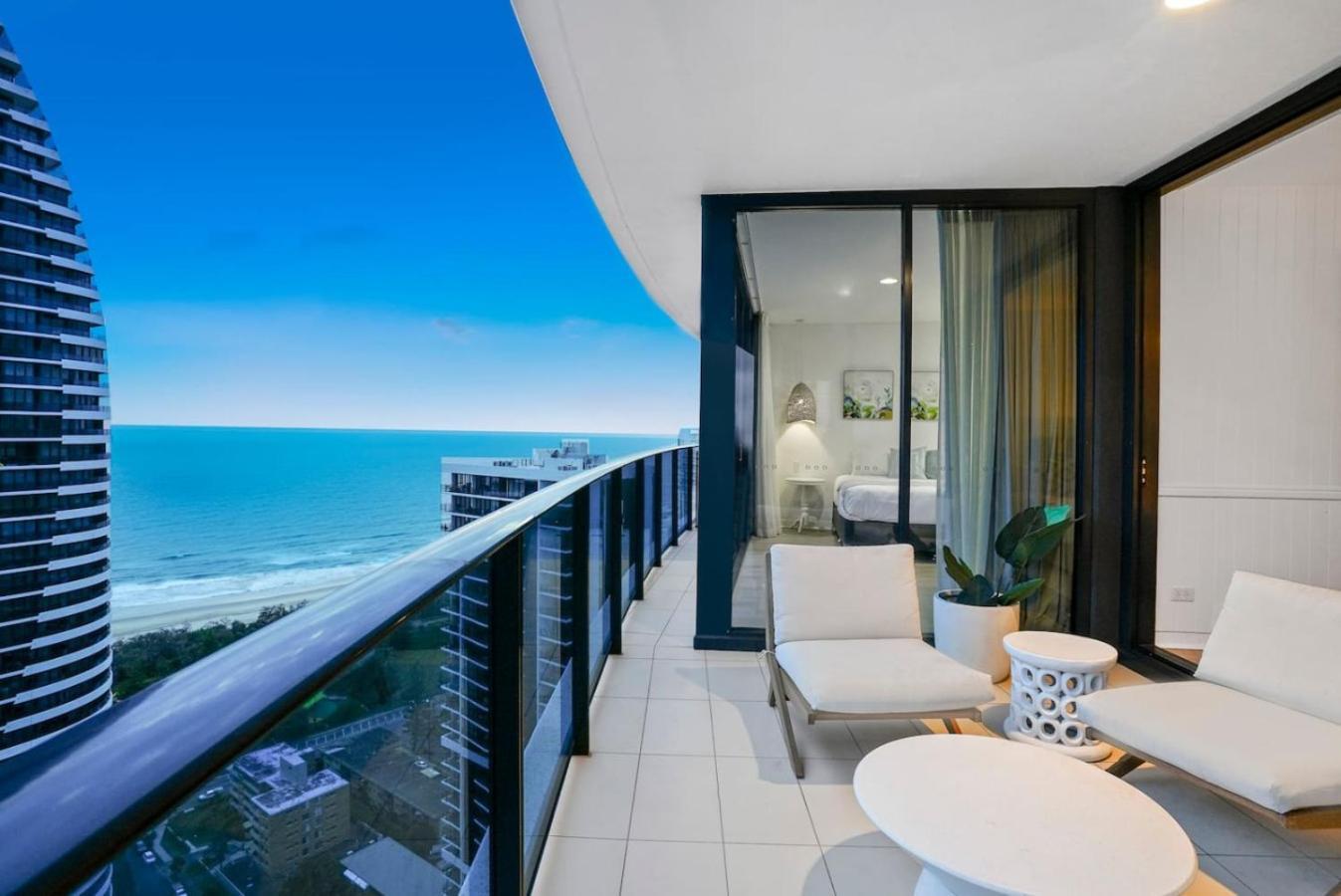 Apartment Oracle Tower 2 Luxury 33rd Flr Ocean Views