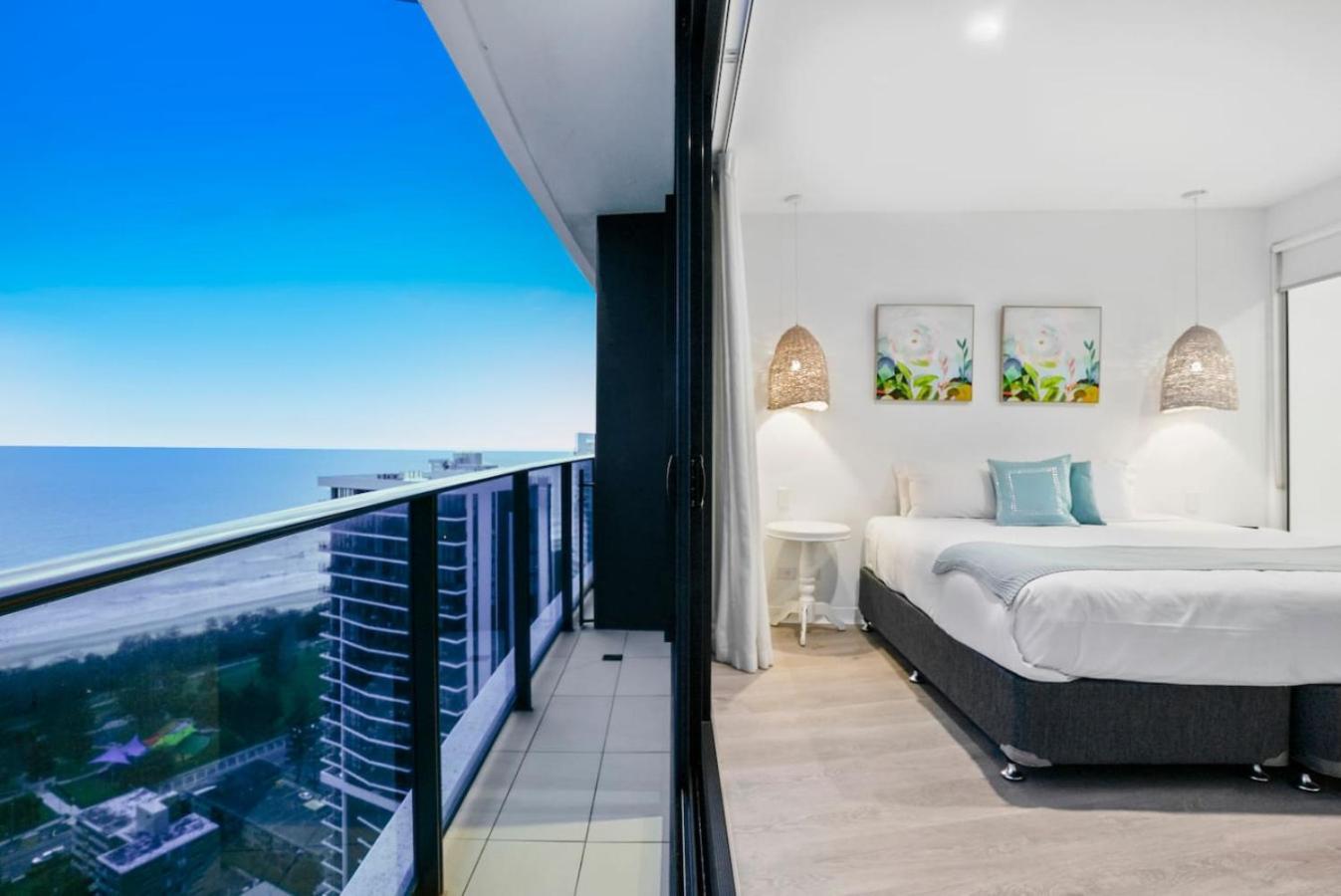 Apartment Oracle Tower 2 Luxury 33rd Flr Ocean Views